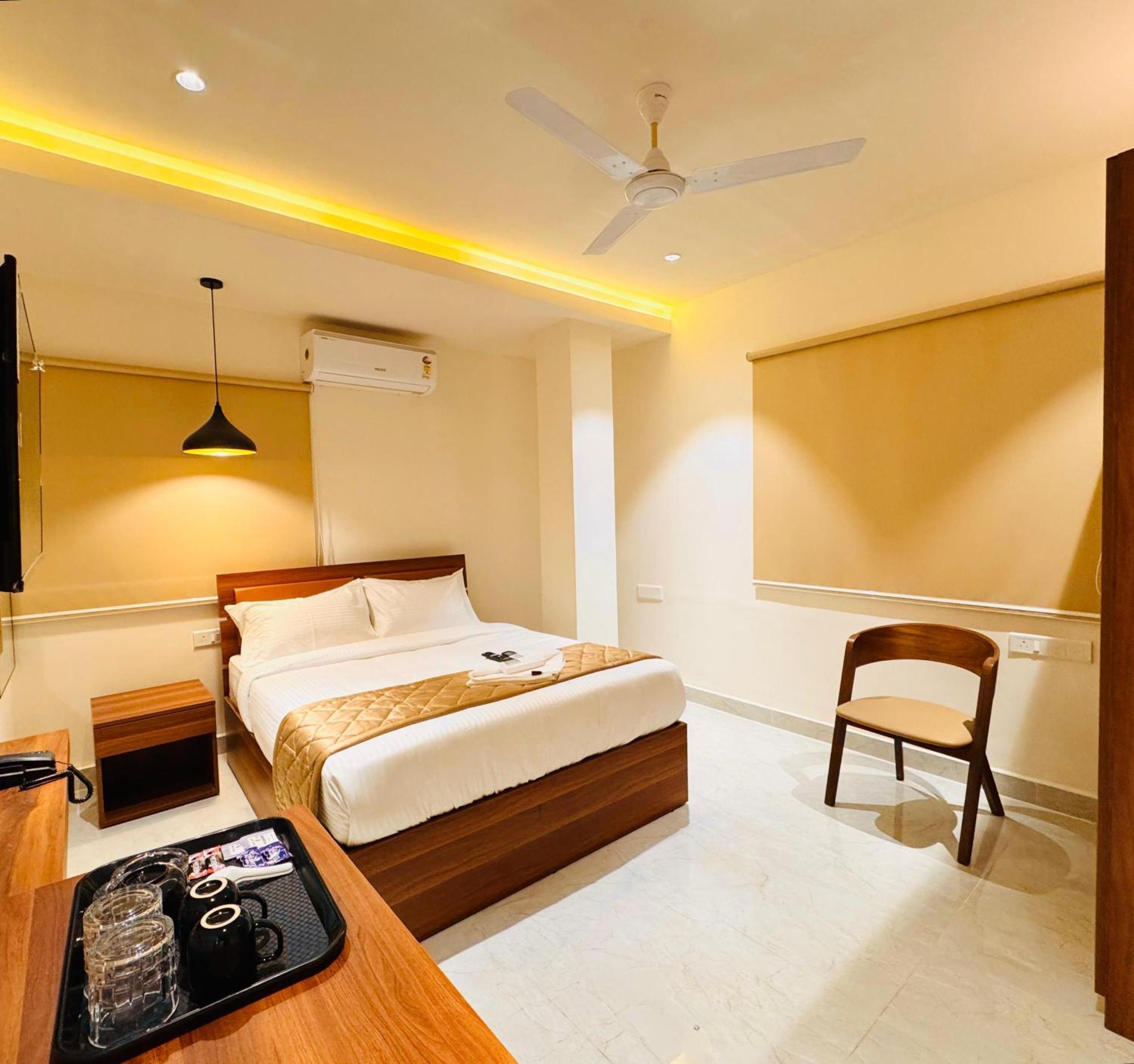 Hotel Star Avenue - Indiranagar Bangalore Exterior foto